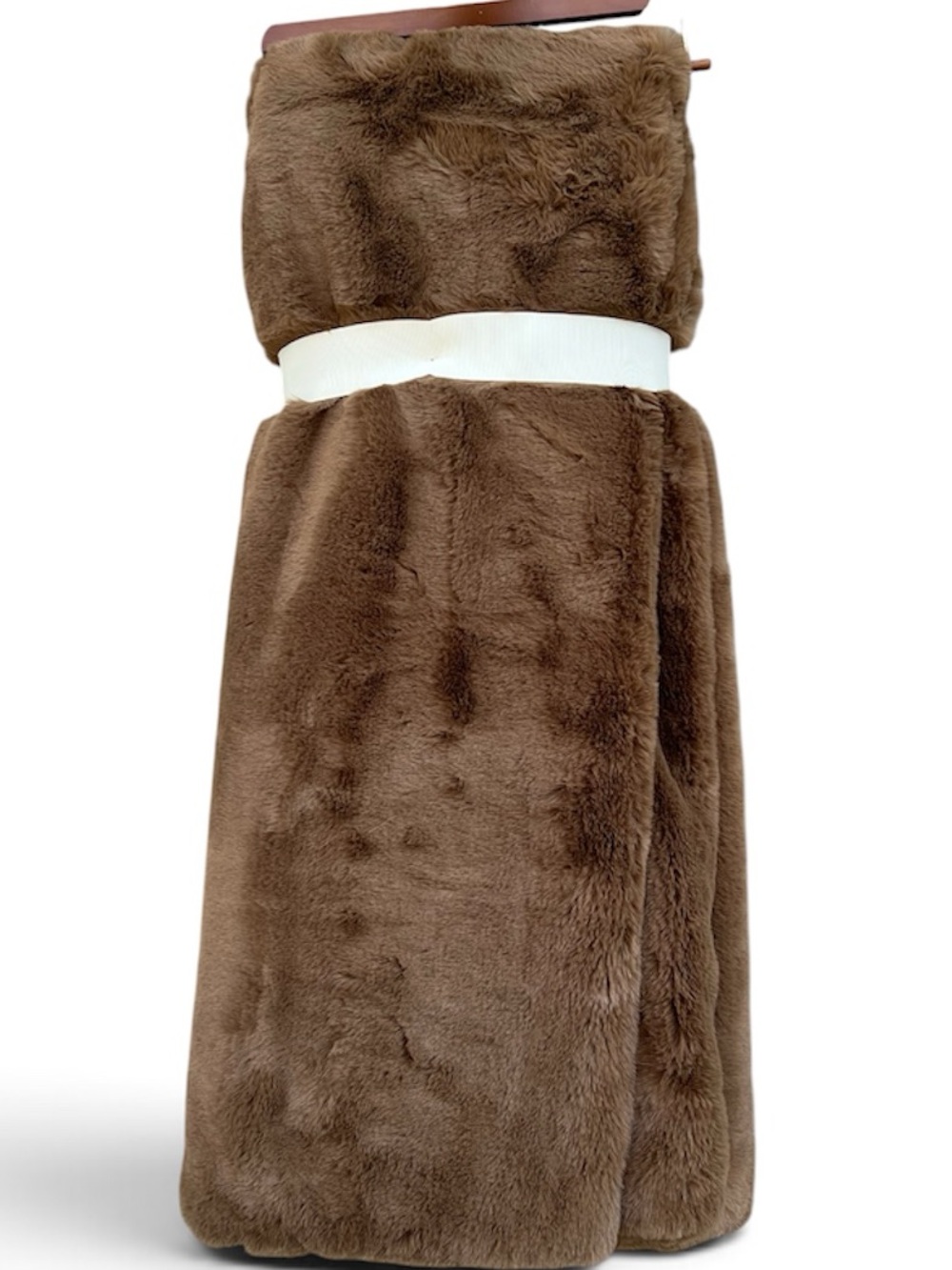 π Magaschoni Brown Faux Fur Throw Blanket Luxe Soft Chestnut Winter Holiday Gift - Picture 12 of 14